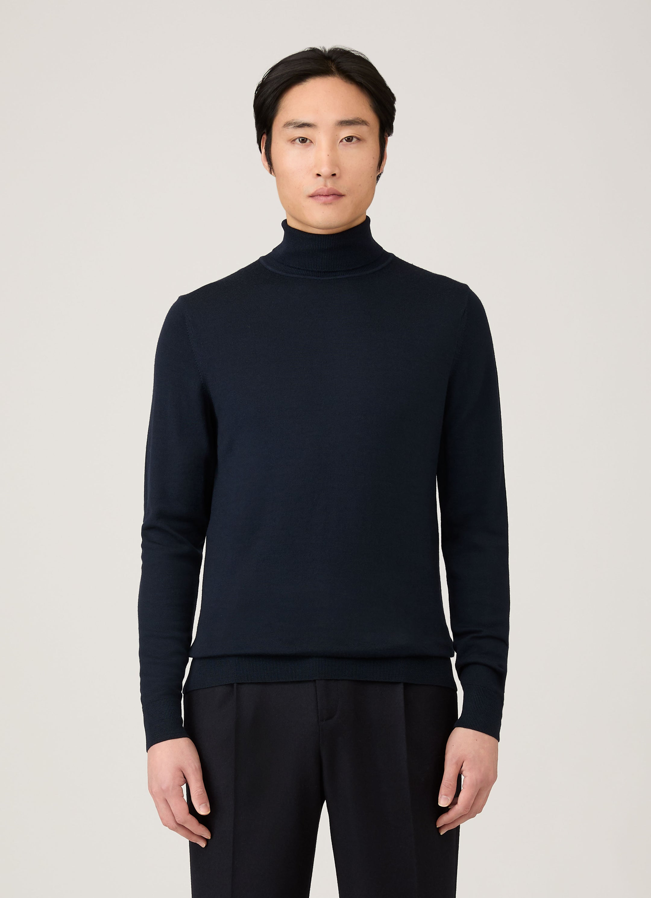 Men's Extra-Fine Merino Roll Neck Jumper in Navy