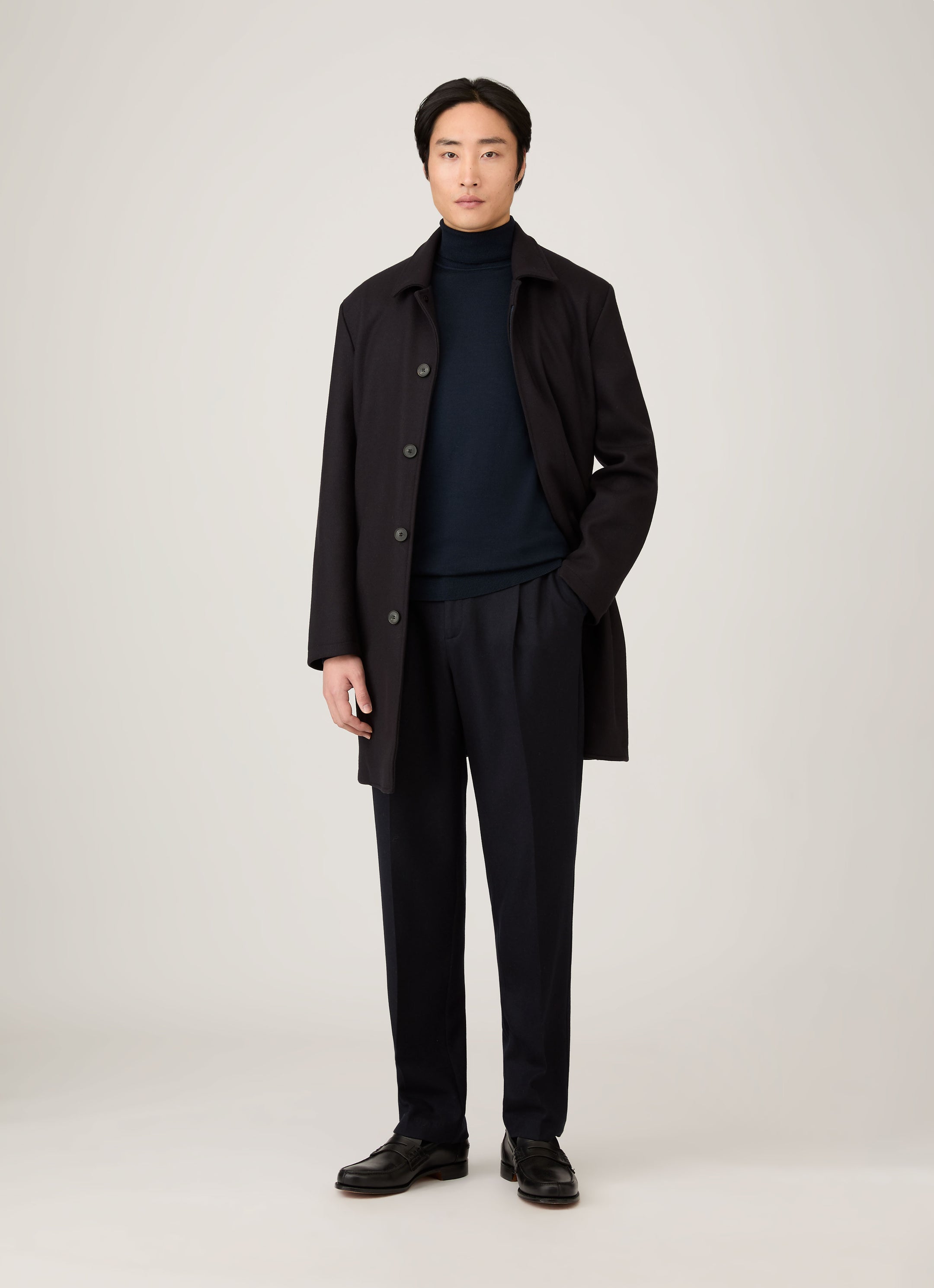 Men's Extra-Fine Merino Roll Neck Jumper in Navy