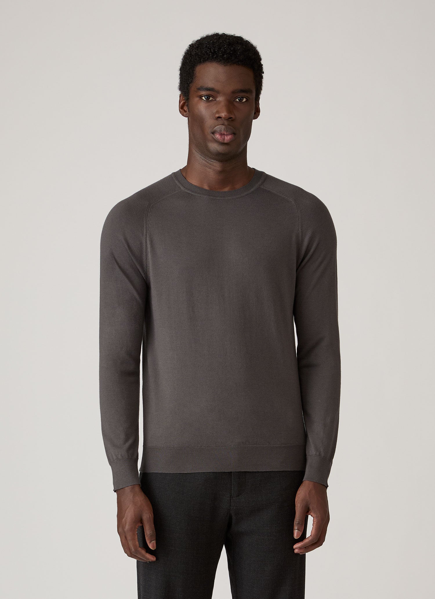Men's Sea Island Cashmere Crew Neck Jumper in Anthracite