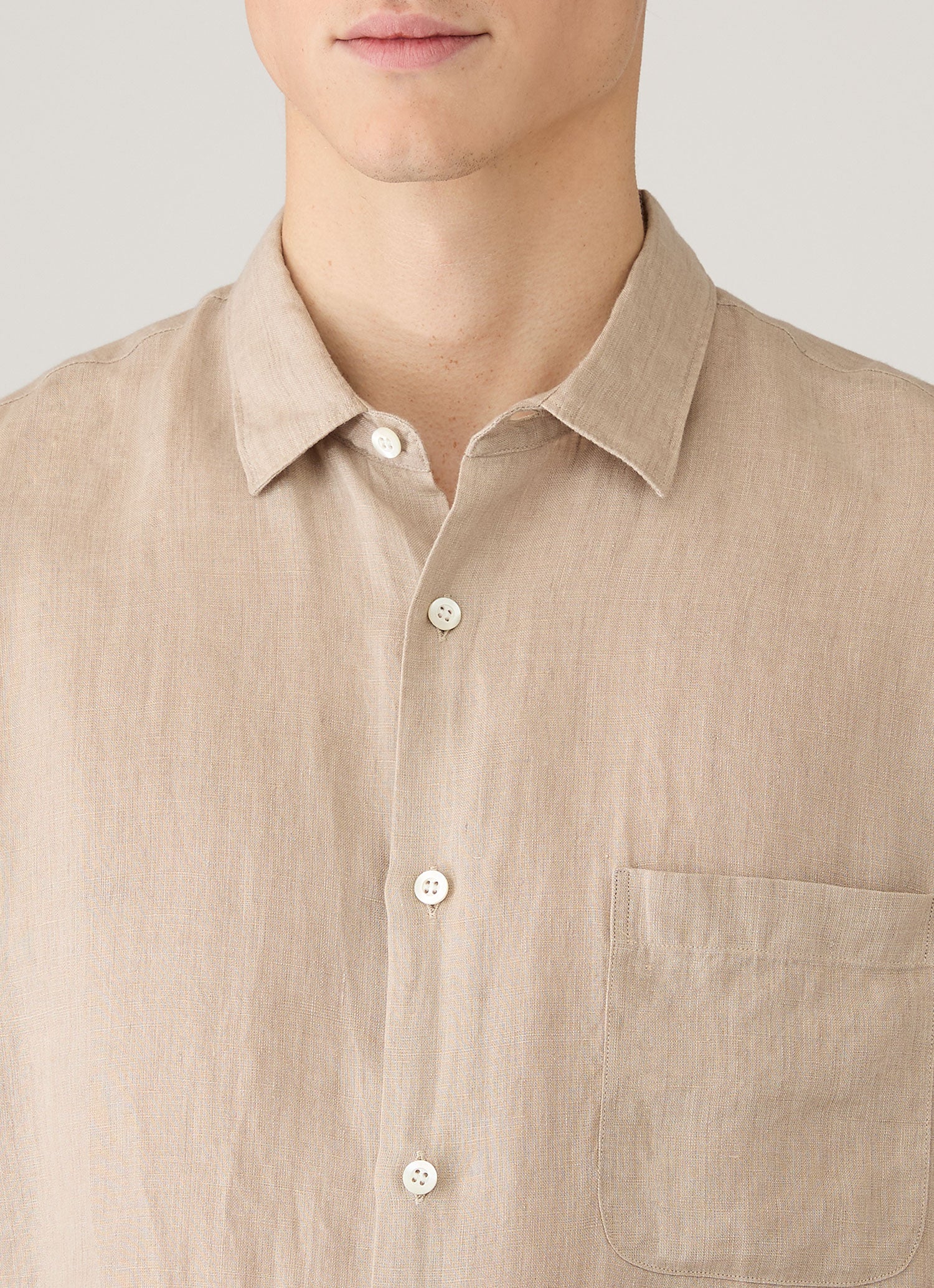 Men's Short Sleeve Linen Shirt in Hazelwood