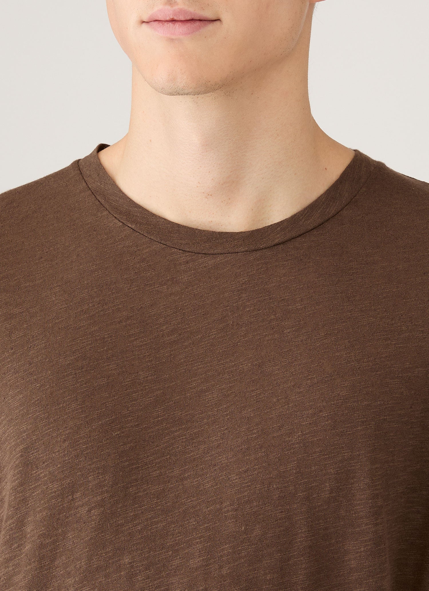 Men's Cotton Linen T-shirt in Dark Walnut