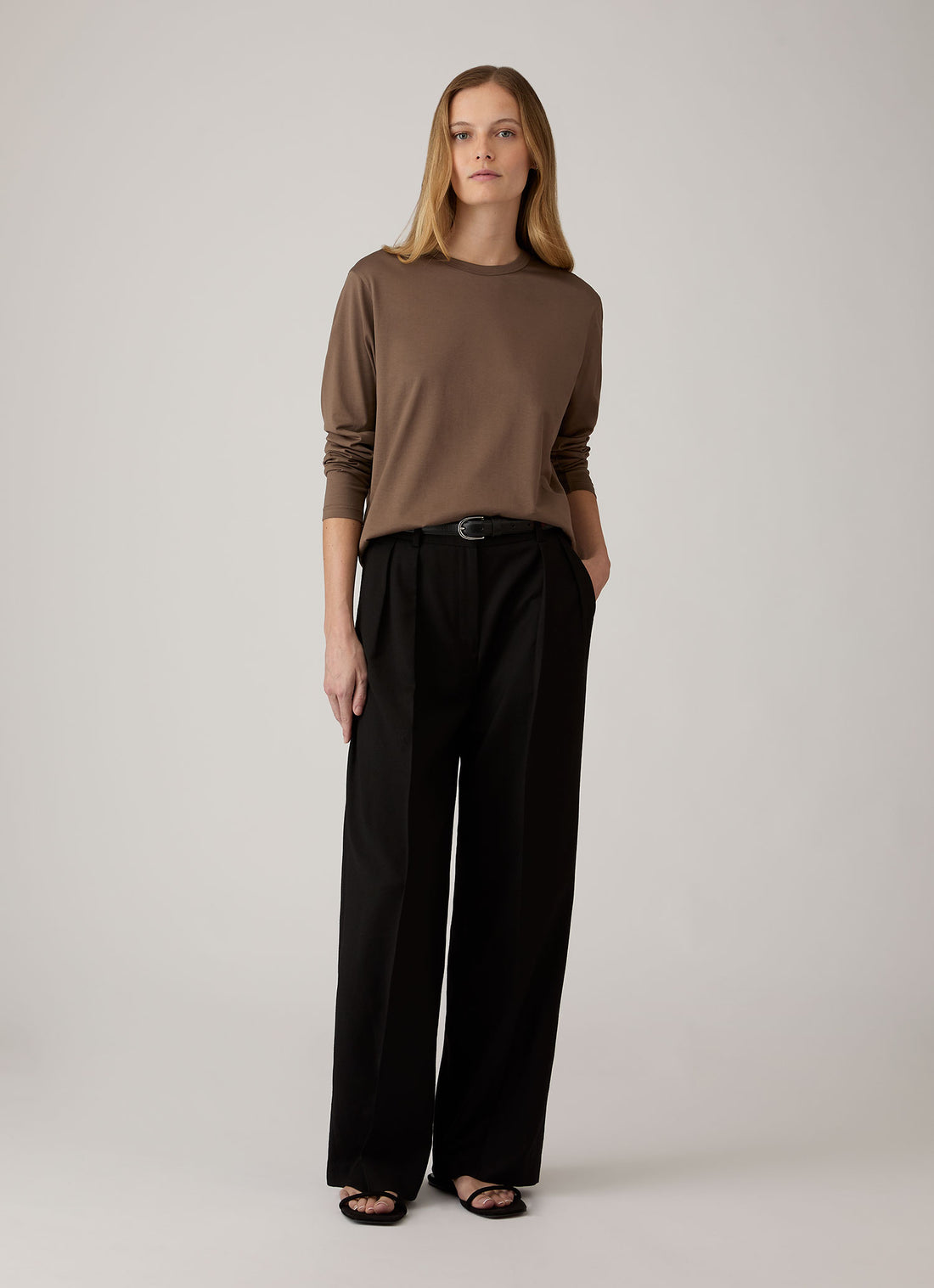 Women's Long Sleeve Everyday T-shirt in Dark Cedar