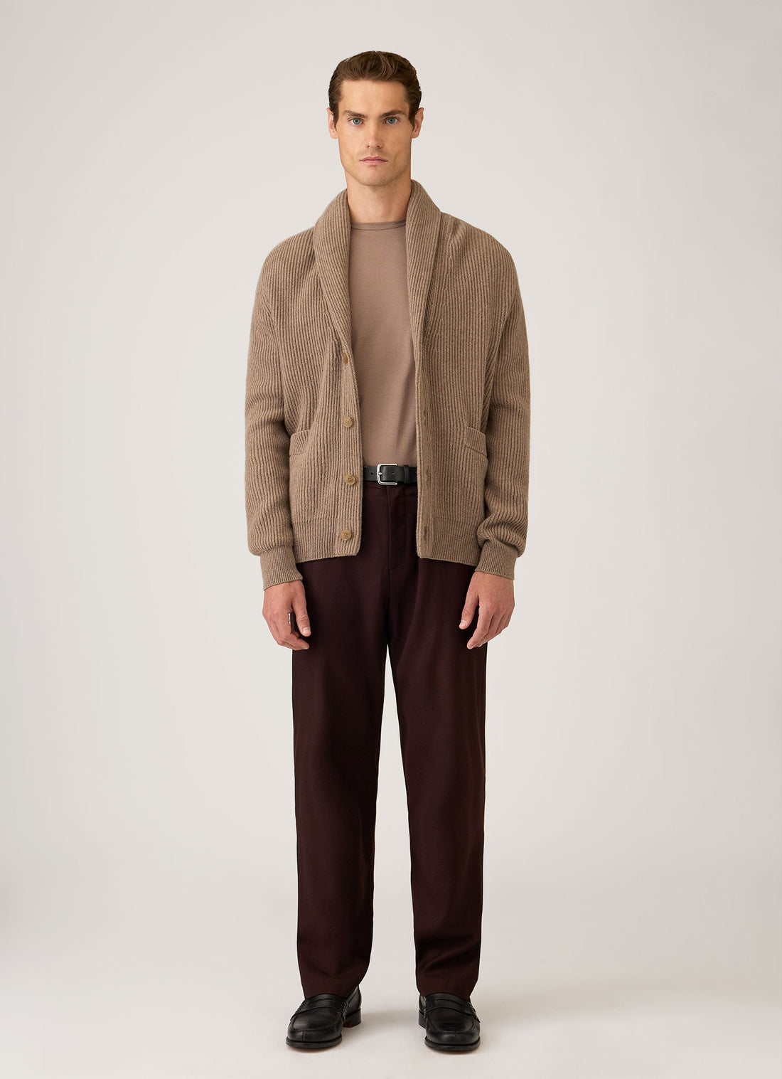 Strickjacke mit Schalkragen aus Lammwolle und Kaschmir