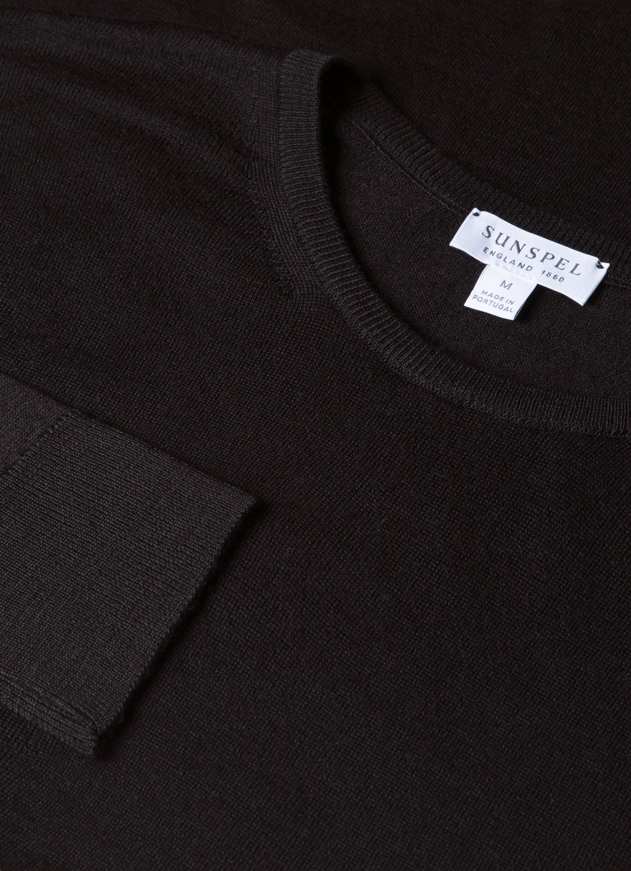 Men's Extra-Fine Merino Jumper in Black