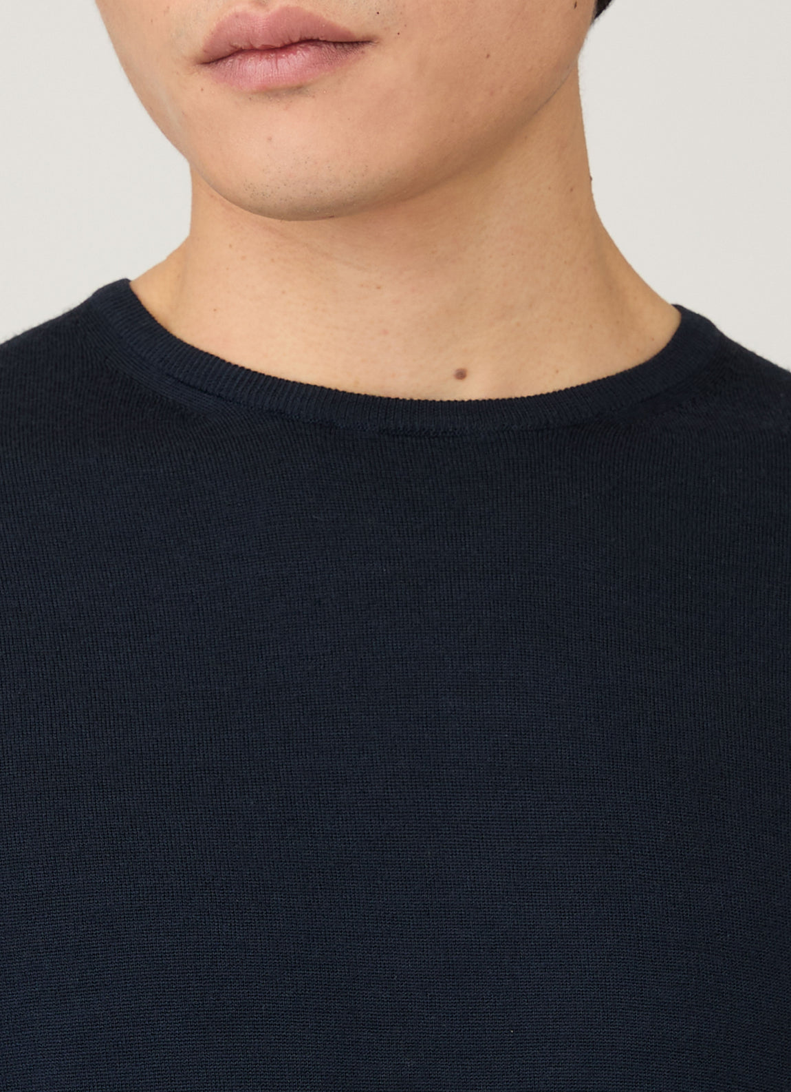Men's Extra-Fine Merino Jumper in Navy
