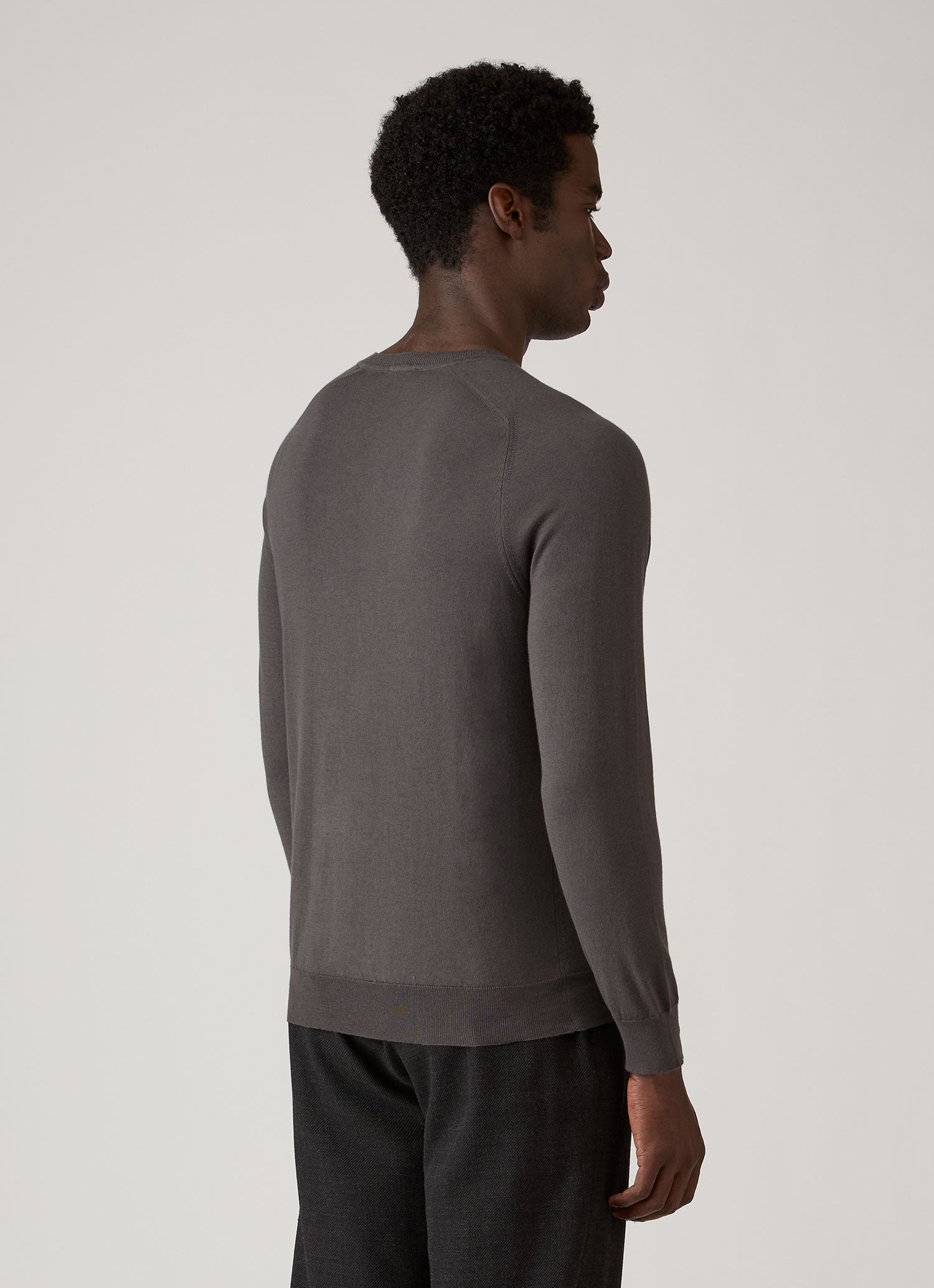 Men's Sea Island Cashmere Crew Neck Jumper in Anthracite