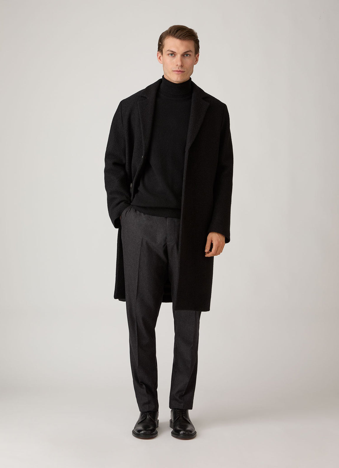 Men's Cashmere Roll Neck Jumper in Black