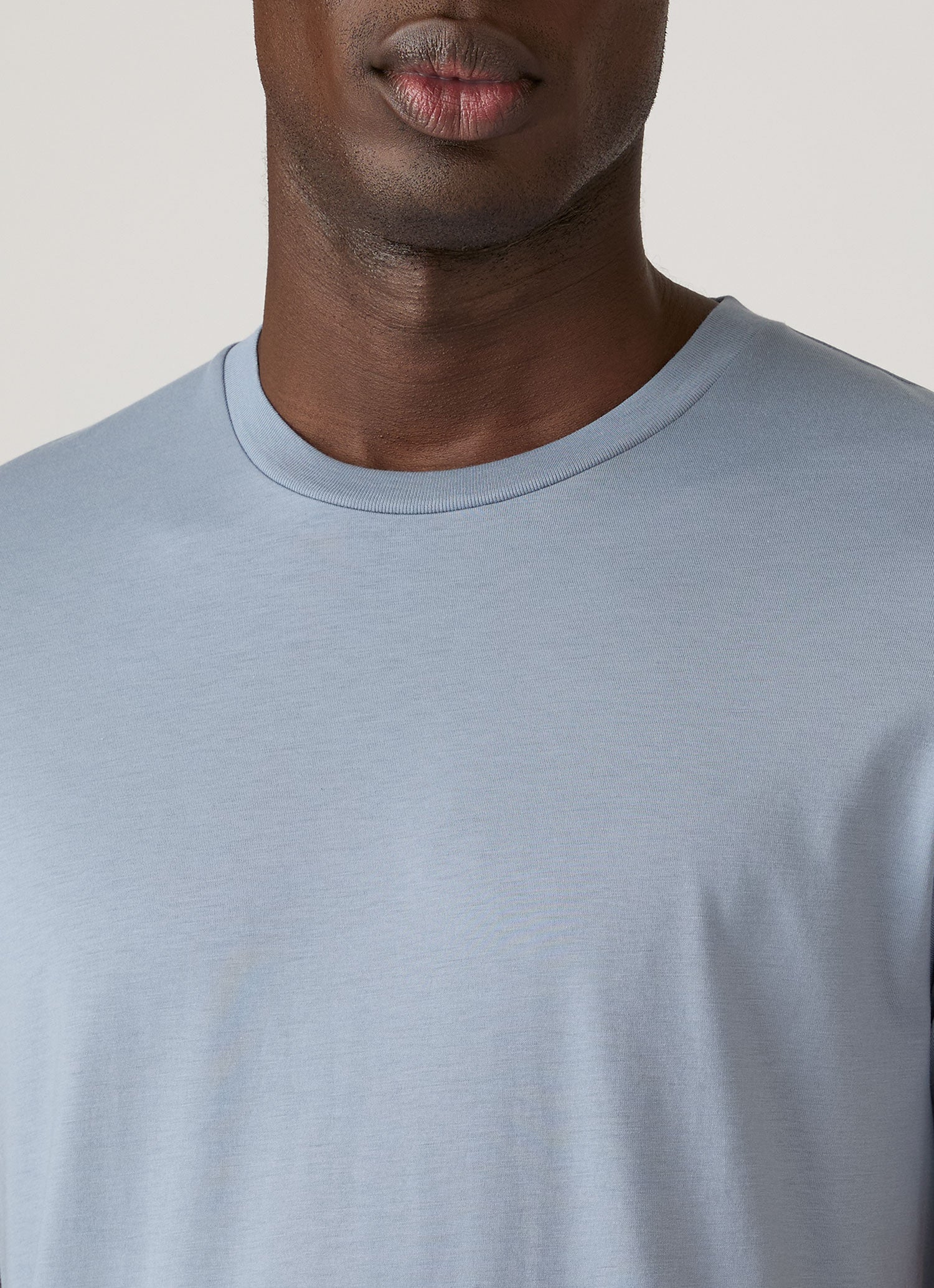 Men's Riviera Midweight T-shirt in Powder Blue