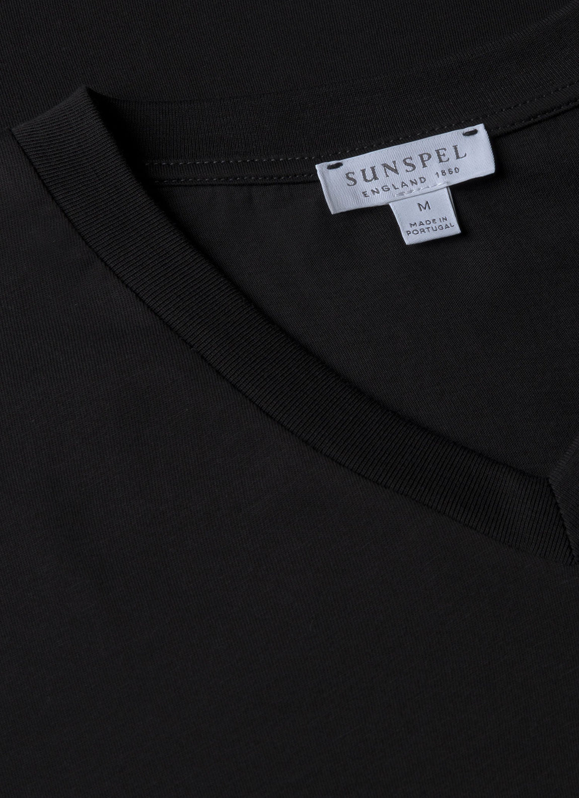 Men's Riviera Midweight V‑neck T‑shirt in Black