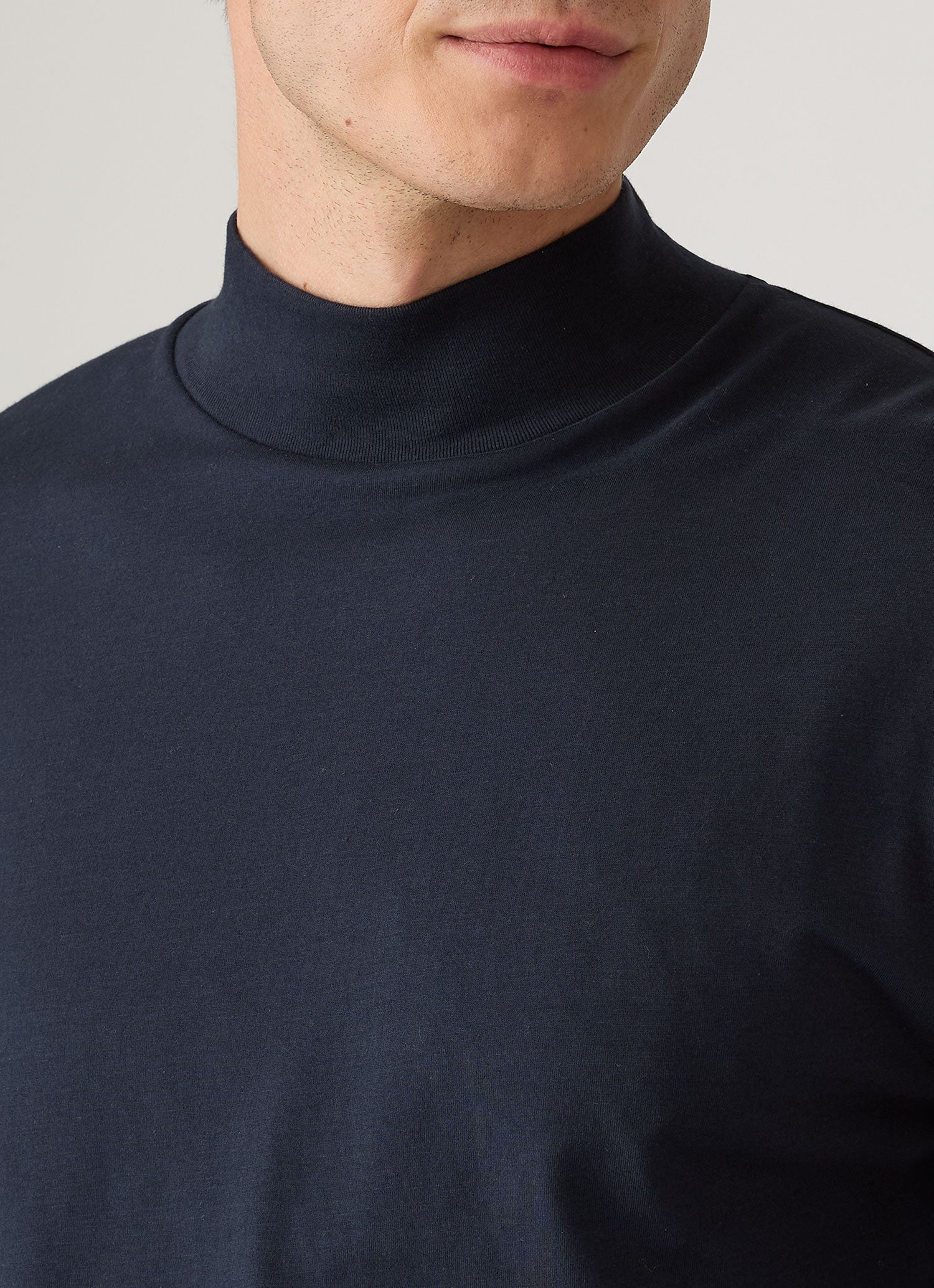 Men's Long Sleeve Brushed Cotton Mock Neck T-shirt in Midnight Navy