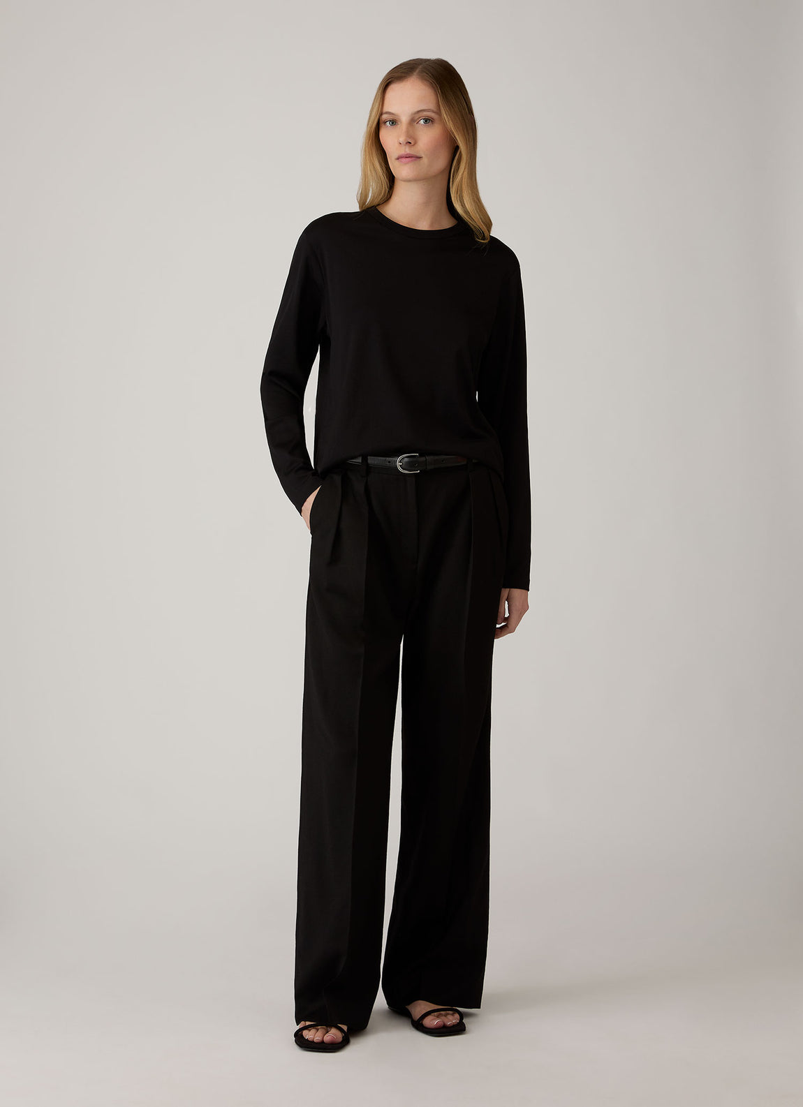 Women's Long Sleeve Everyday T-shirt in Black
